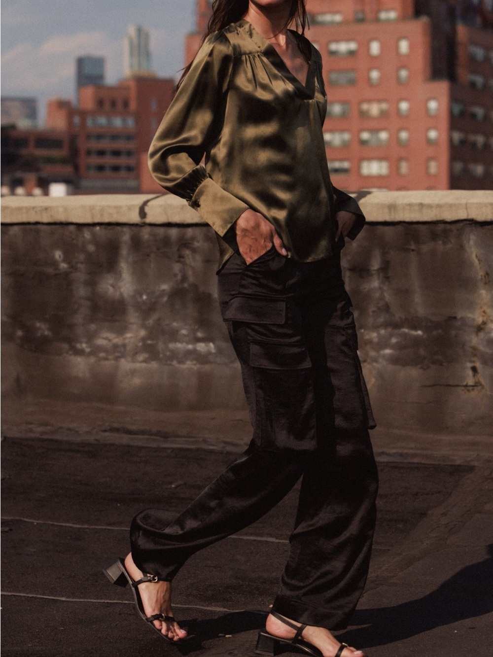 Wide Leg Cargo Pants in Black — Sleek Everyday Style 1046